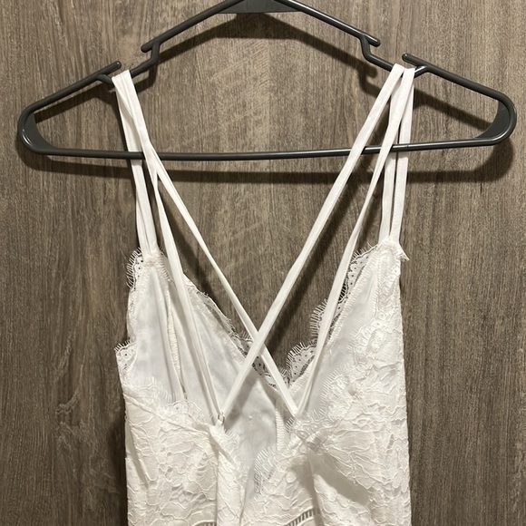NWOT White Lace Backless Jumpsuit - Picture 7 of 13